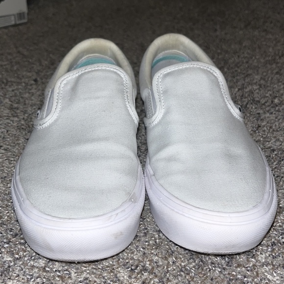 White slip on vans - Picture 4 of 8
